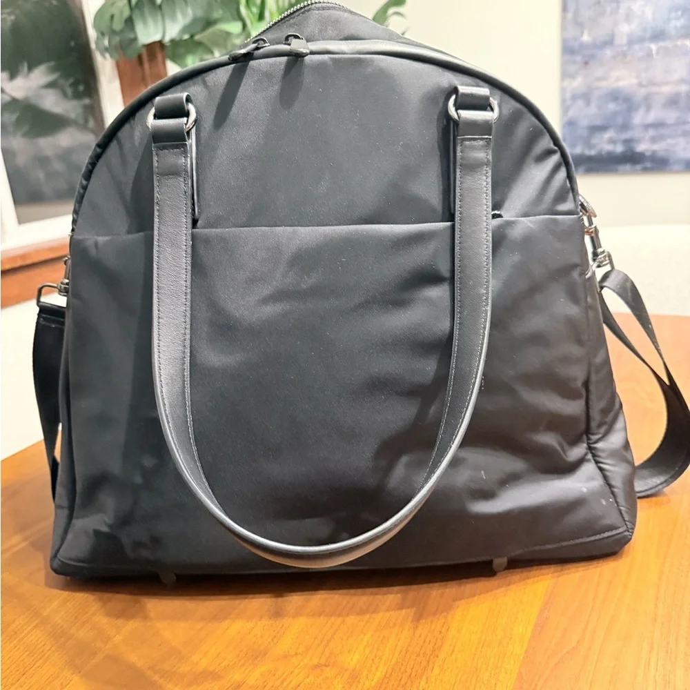 LO and Sons OG2 Travel bag Large black with silver interior laptop personal item